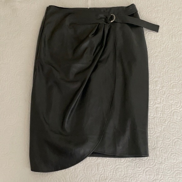 Nasty Gal plus 14 faux leather midi wrap skirt - Picture 7 of 8